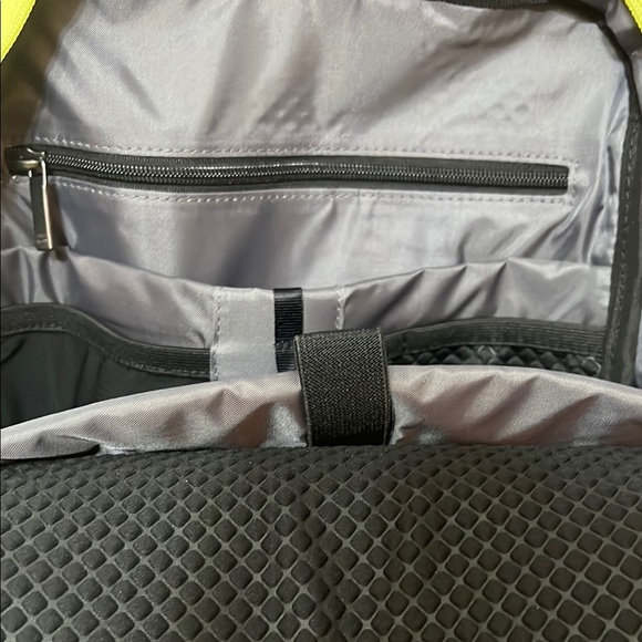 Signature 16" Commuter Backpack - Open Story™ Lime Green Commuter Backpack NWT - Picture 8 of 12